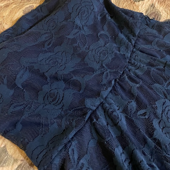 Lace strapless dress - Picture 3 of 3